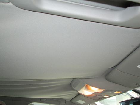 AUDI　A4　天井張替え 施工前