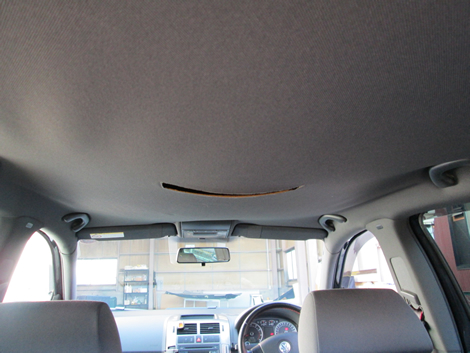 フォルクスワーゲン POLO　天井張替え 施工前