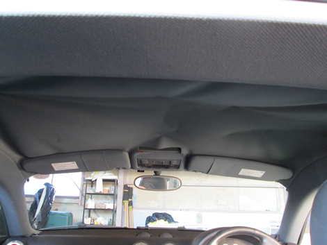 AUDI　TT　天井張替え 施工前